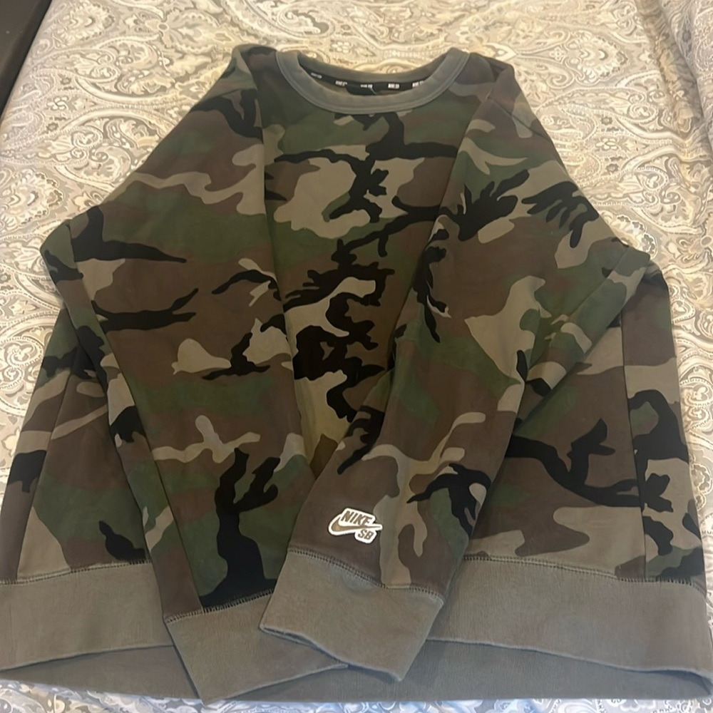 Nike SB camo crewneck sweatshirt -XL